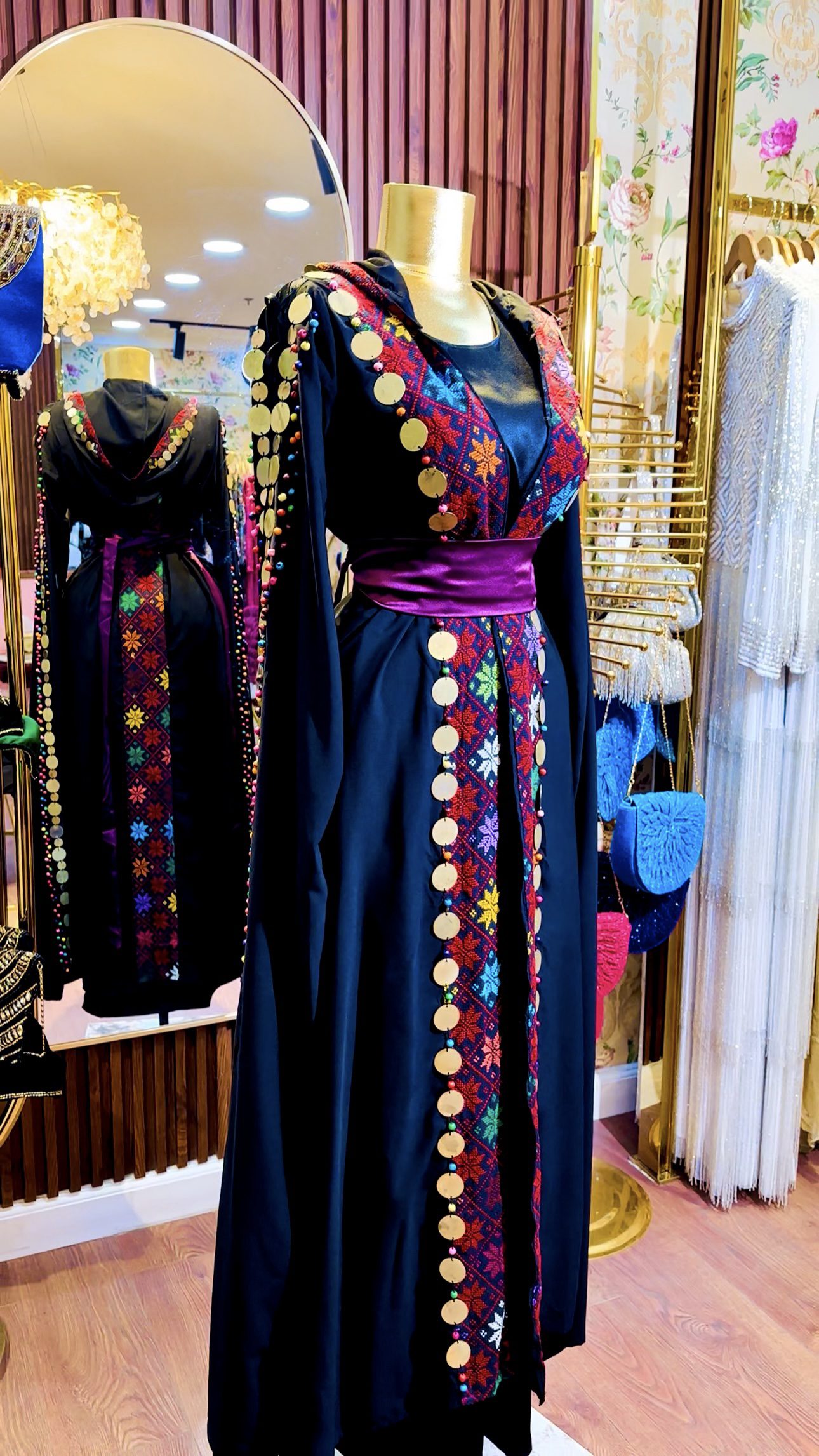 قفطان تطريز يدوي فاخر