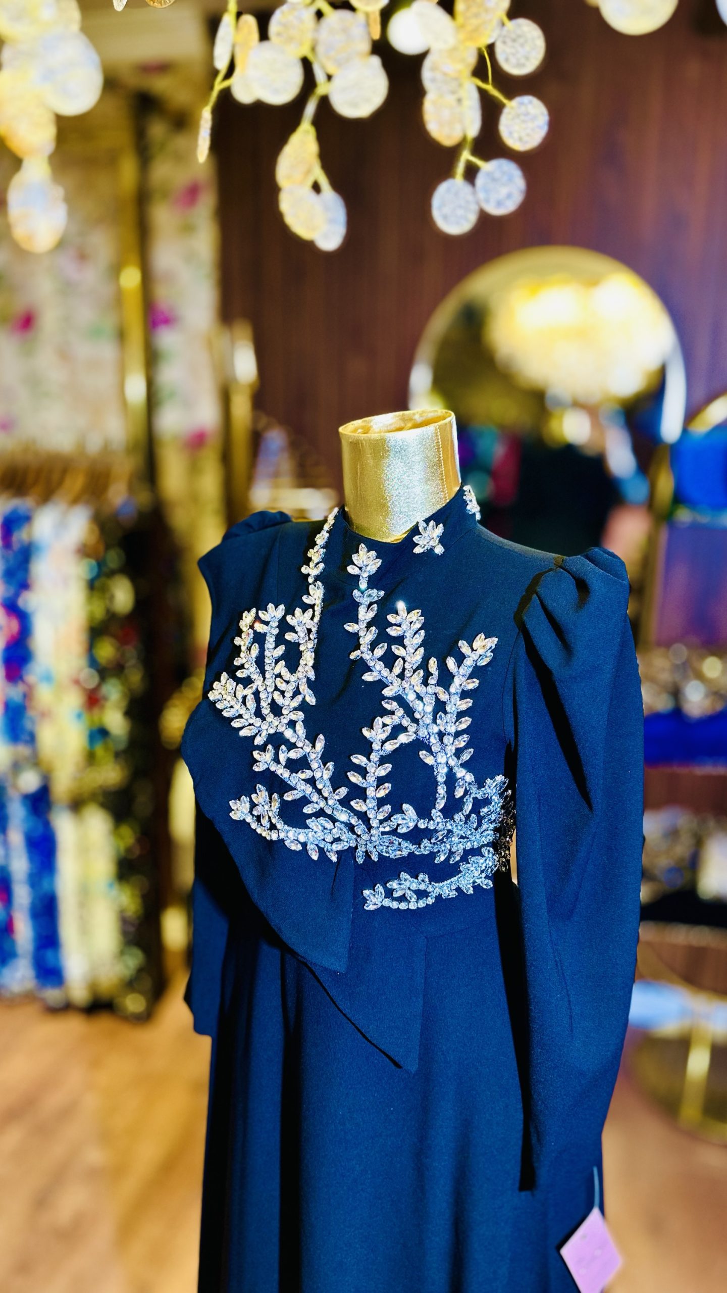فستان اسود