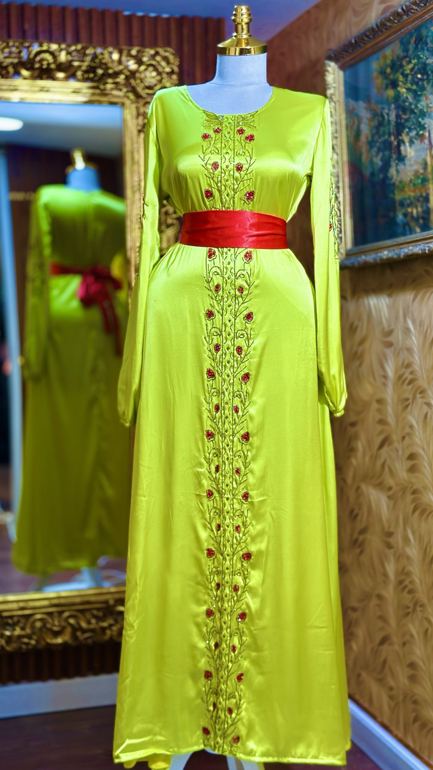 فستان اصفر