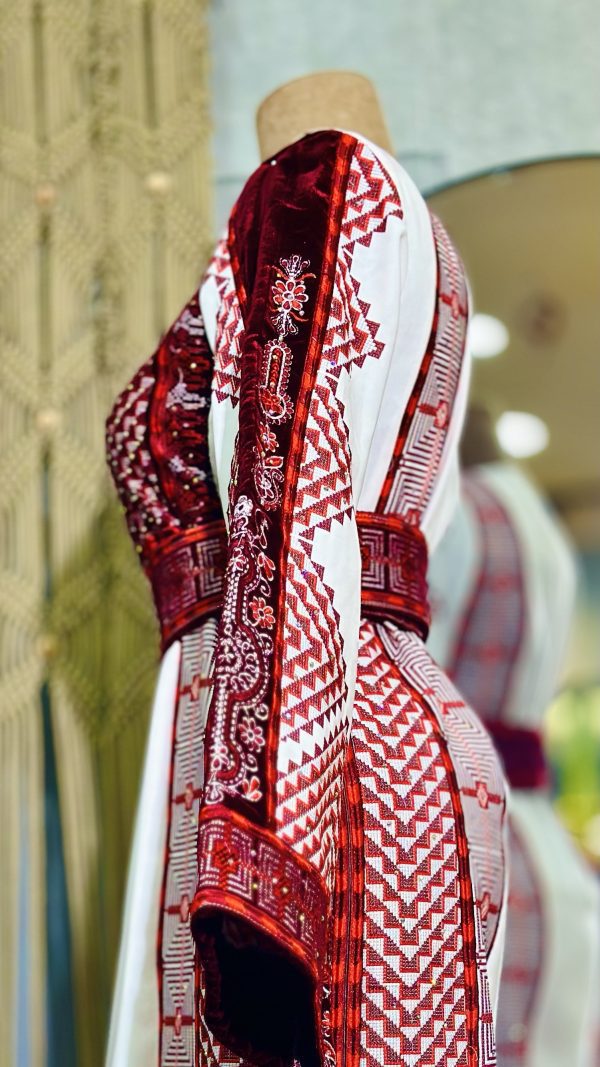 ثوب تواث فخم جدا - Image 3