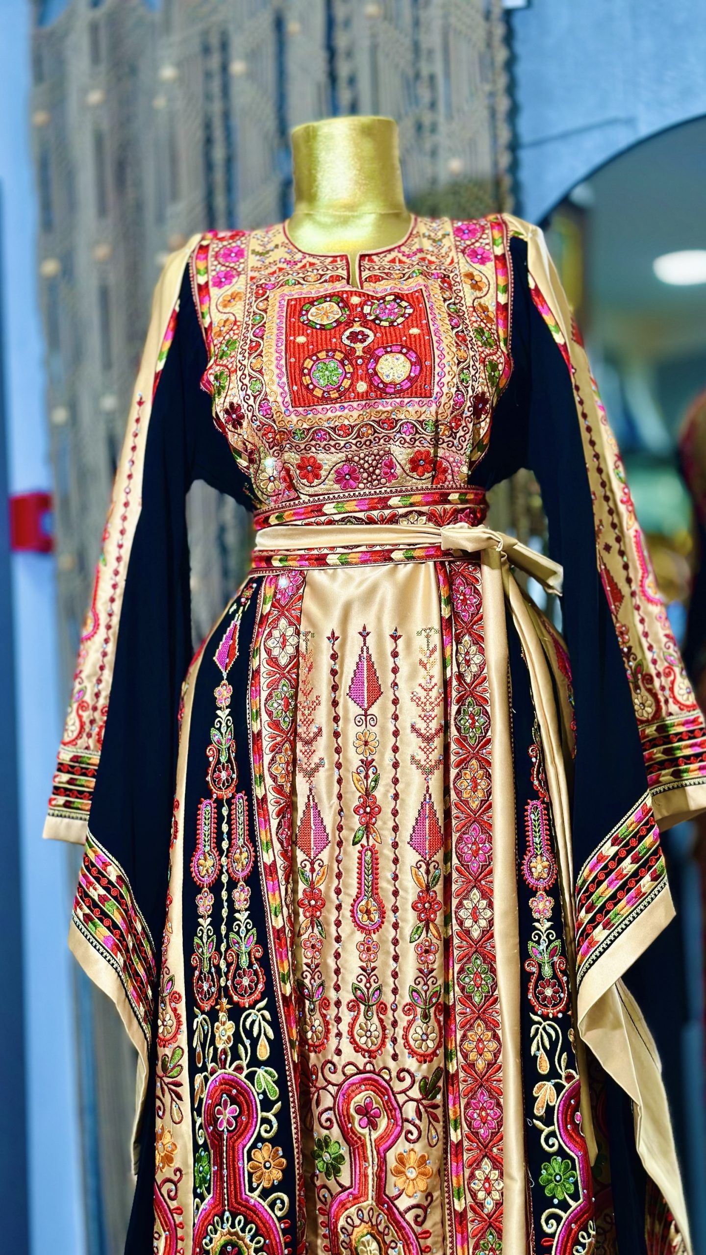 ثوب تراث ملكة