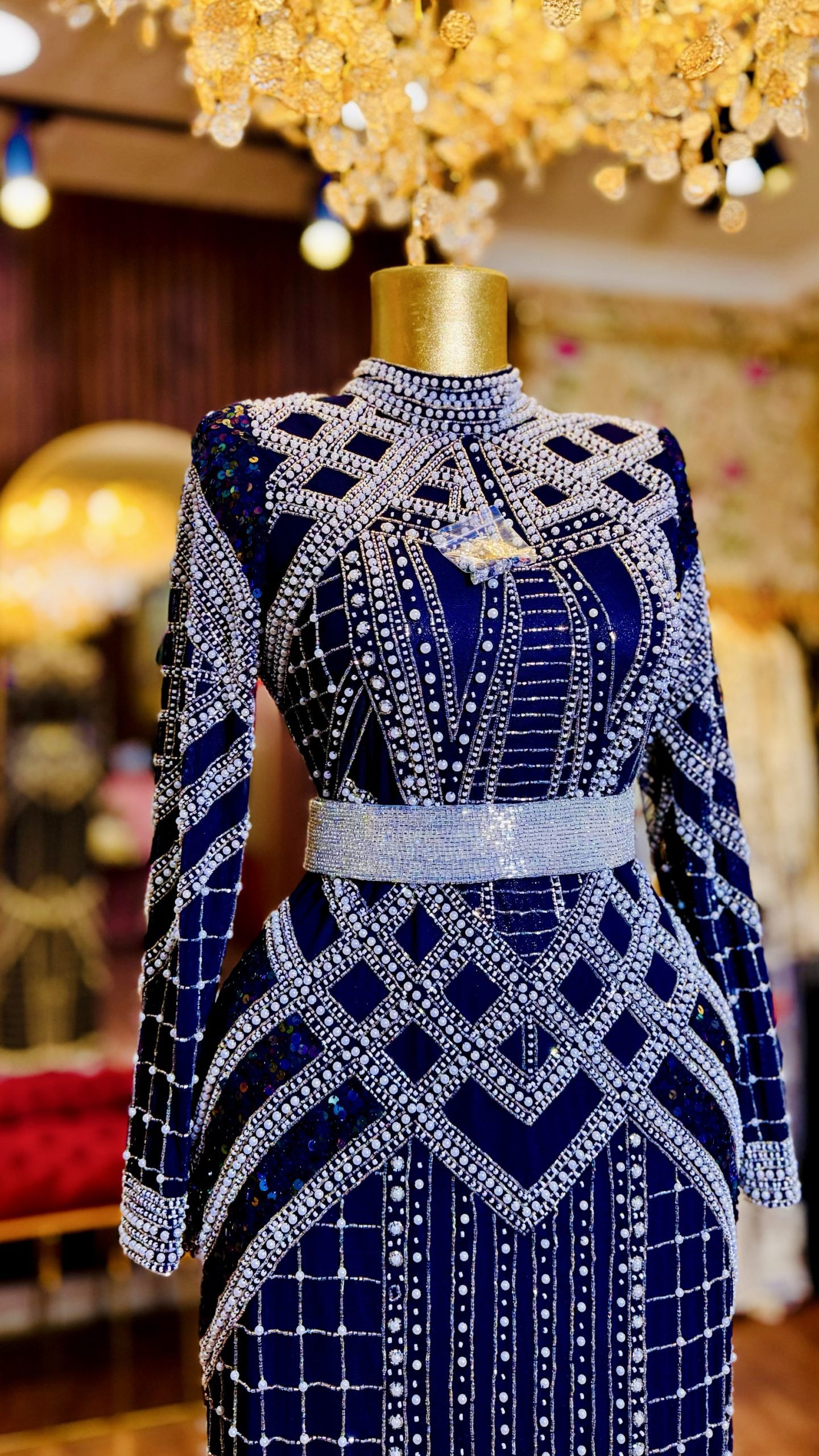 فستان شك خرز يدوي بالكامل