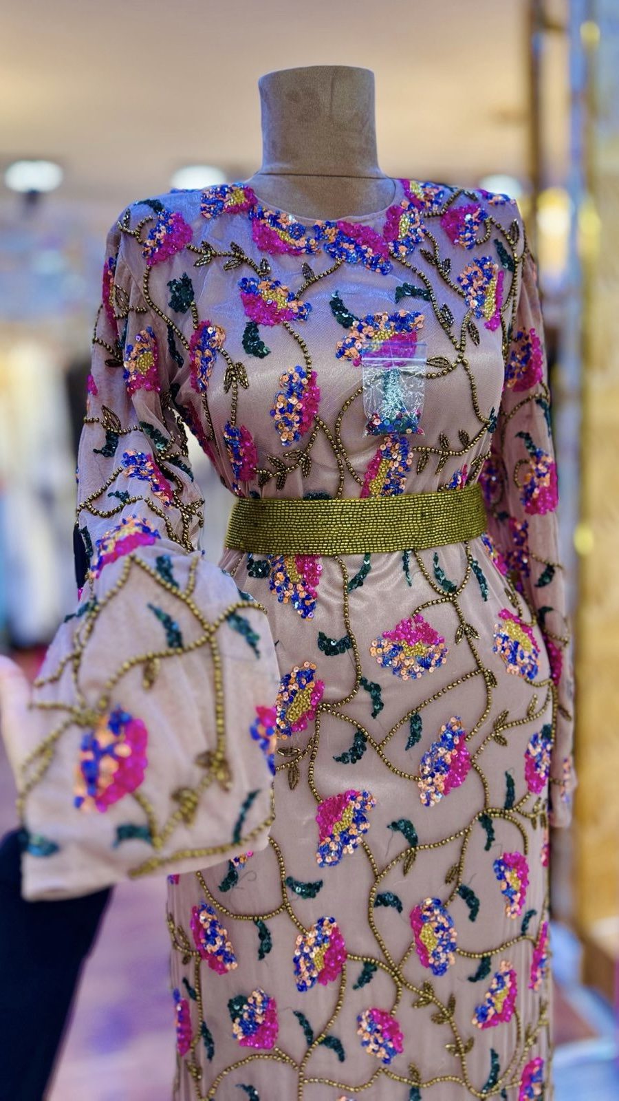 فستان شك خرز بالكامل