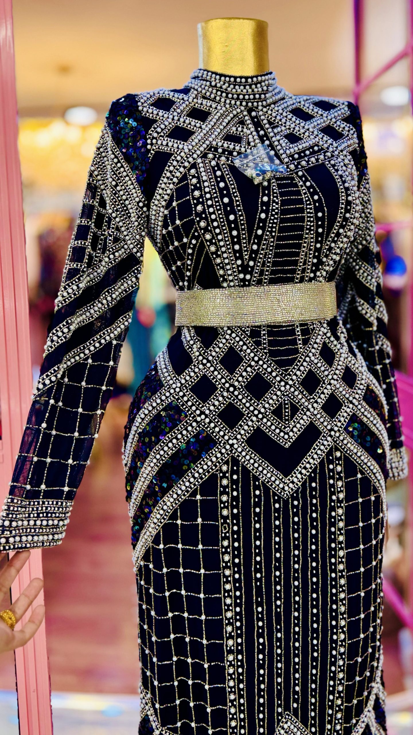 فستان شك خرز يدوي بالكامل