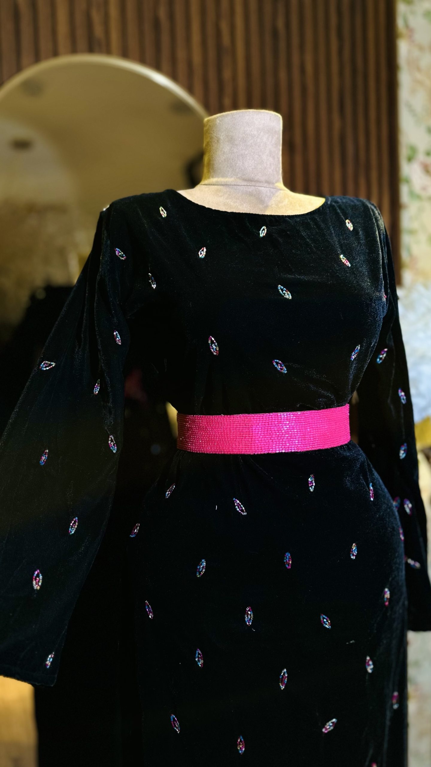 فستان مميز جدا شك يدوي - Image 6