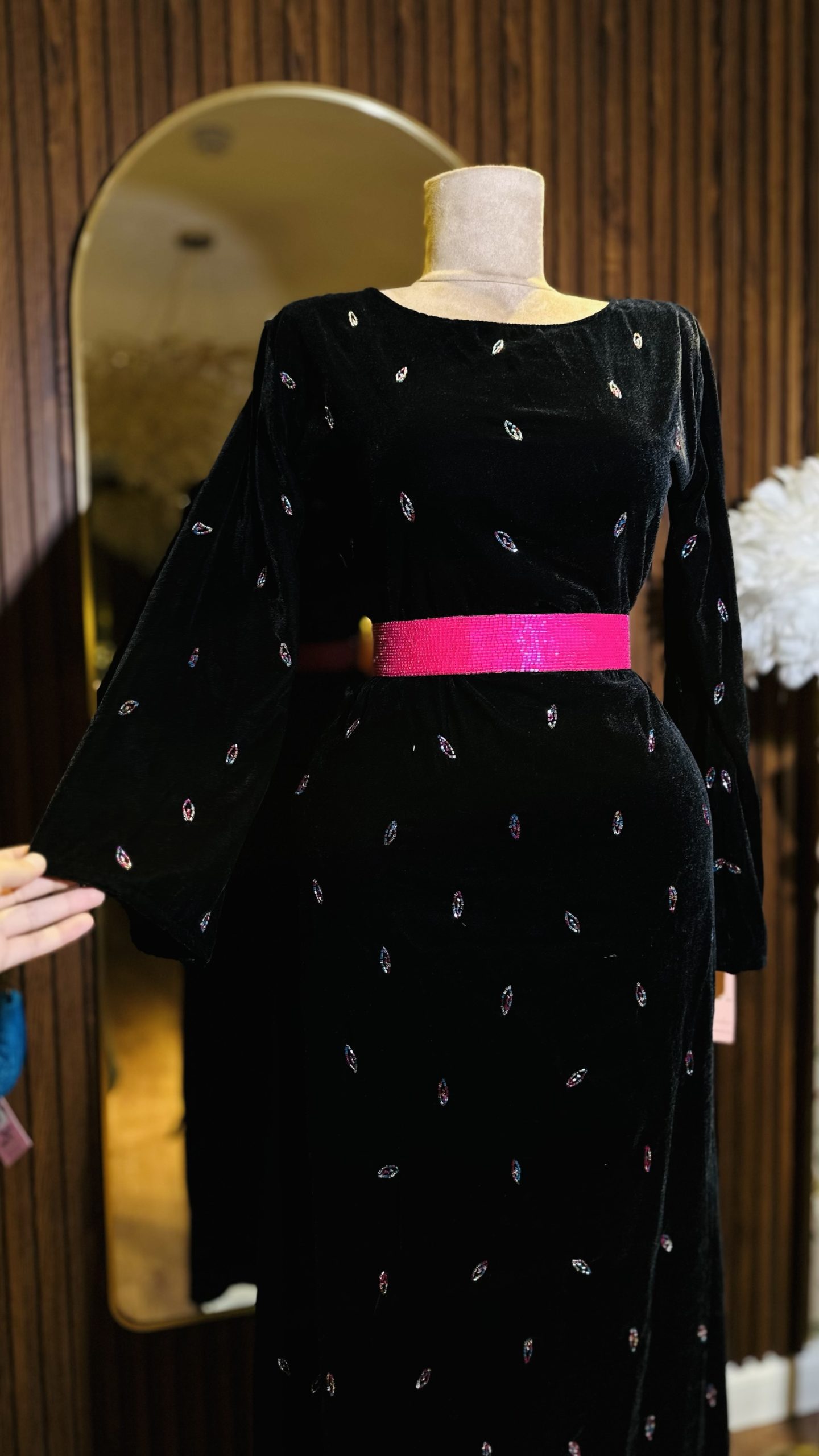 فستان مميز جدا شك يدوي - Image 5