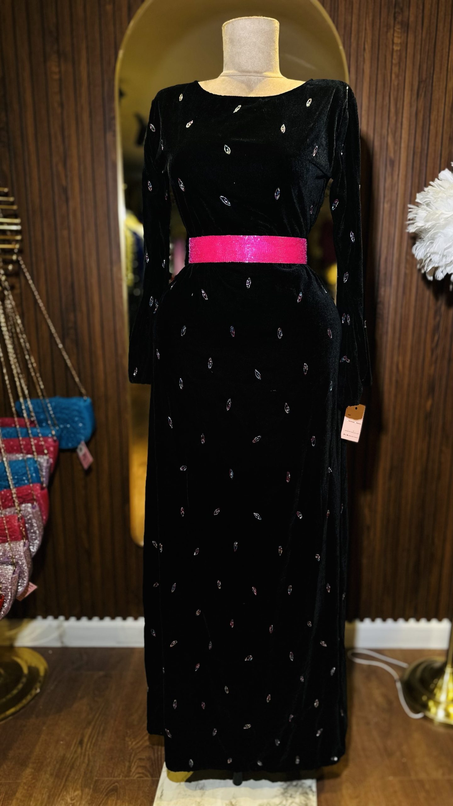 فستان مميز جدا شك يدوي - Image 3