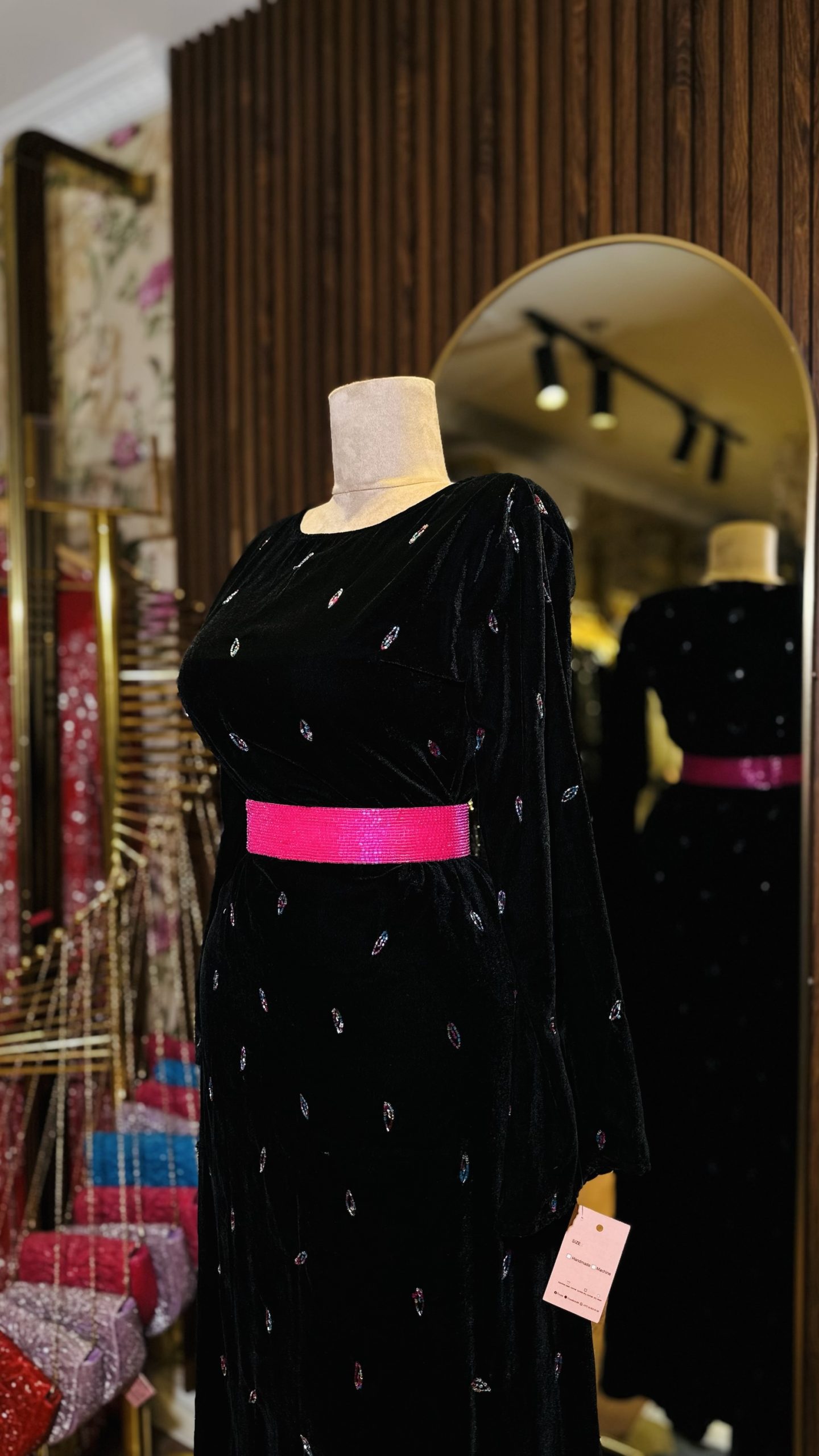 فستان مميز جدا شك يدوي