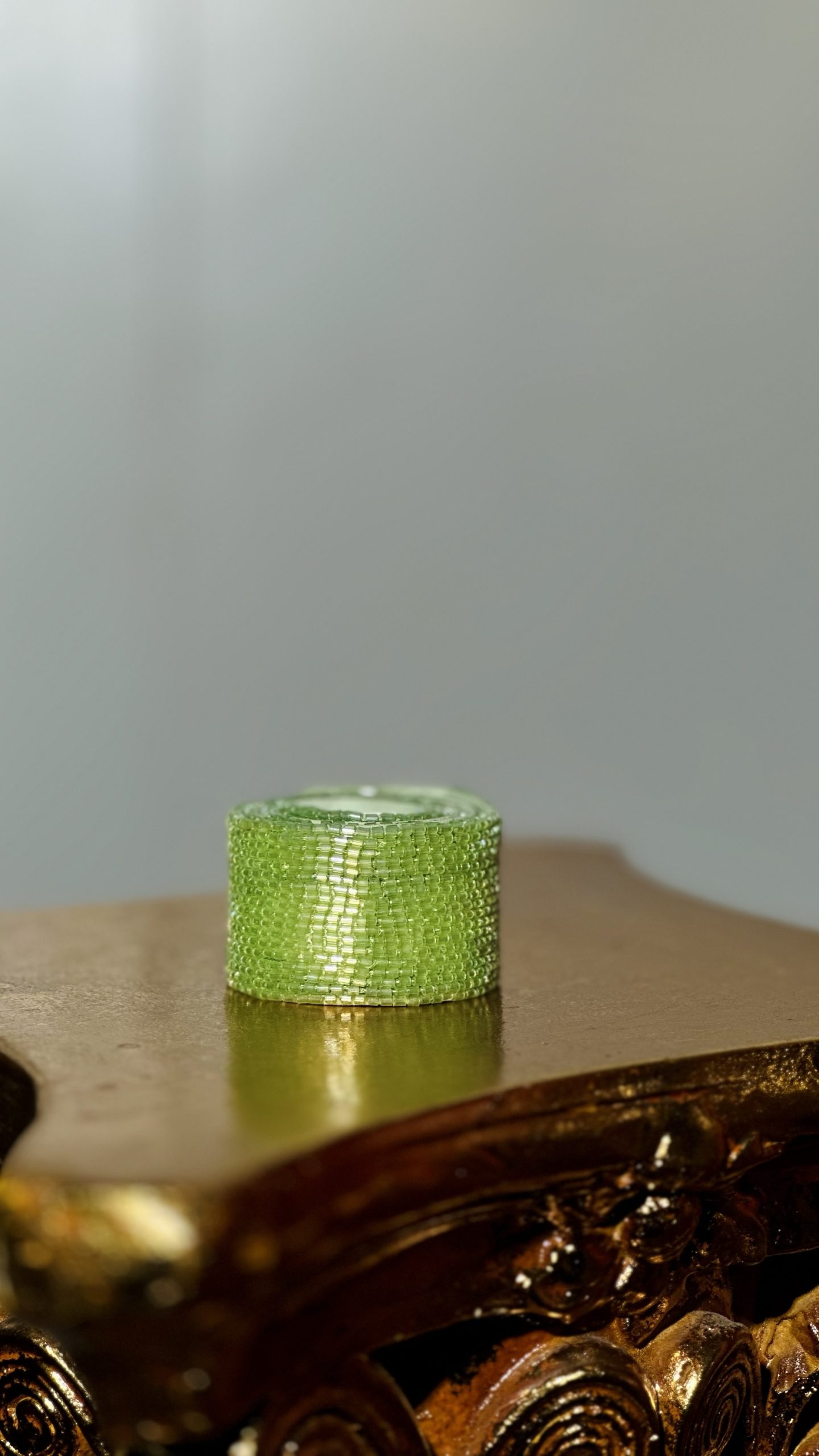 قشاط شك خرز يدوي باللون الاخضر