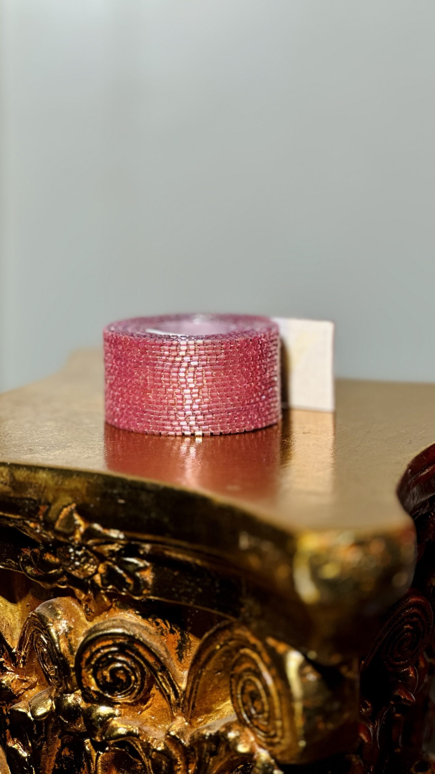 قشاط شك خرز يدوي باللون الزهري