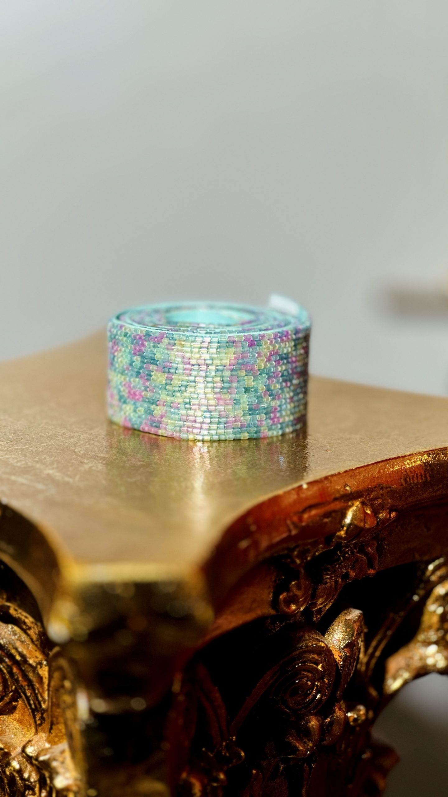 قشاط شك خرز يدوي باللون تركواز لموج