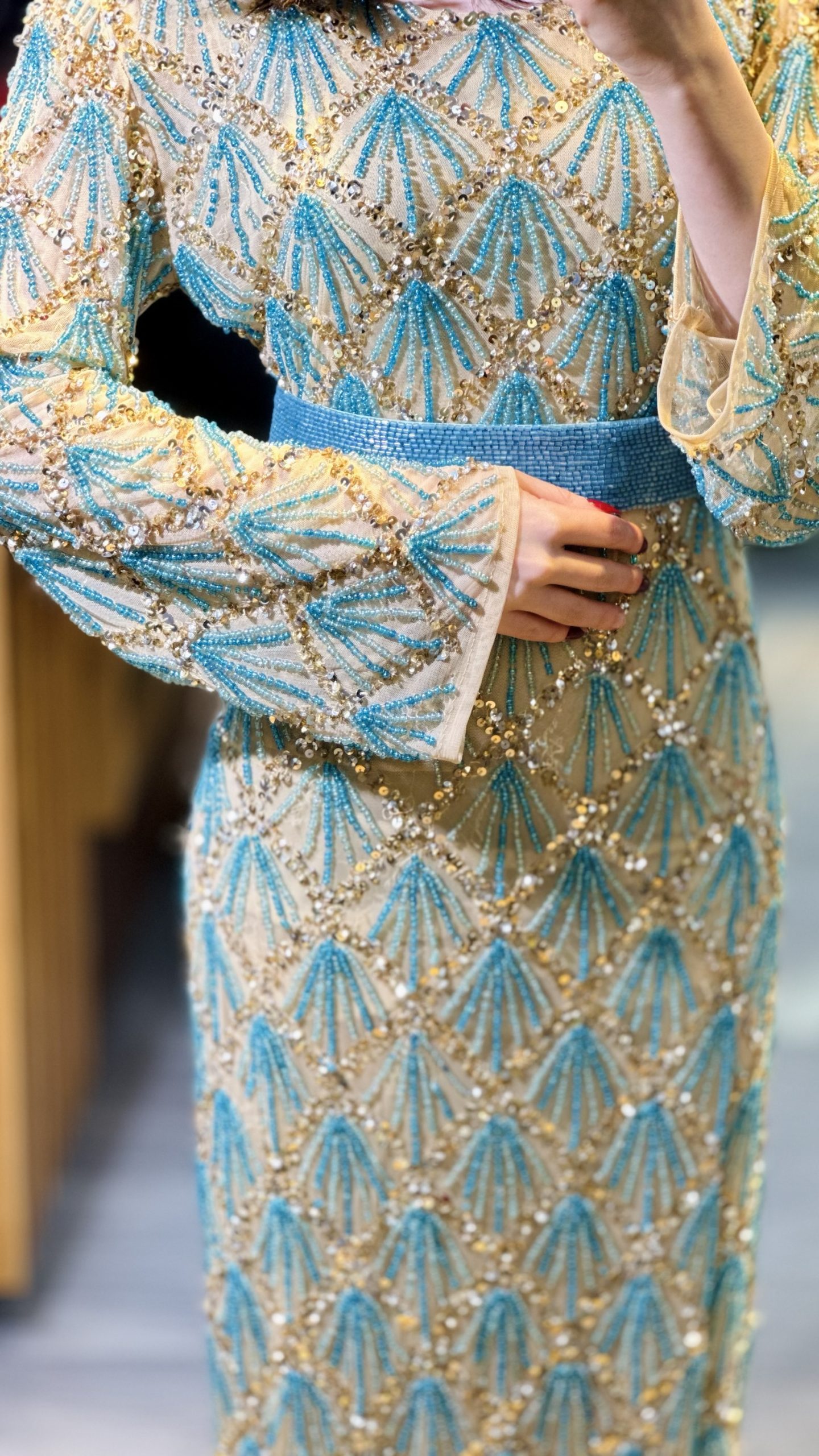 فستان شك خرز يدوي بالكامل