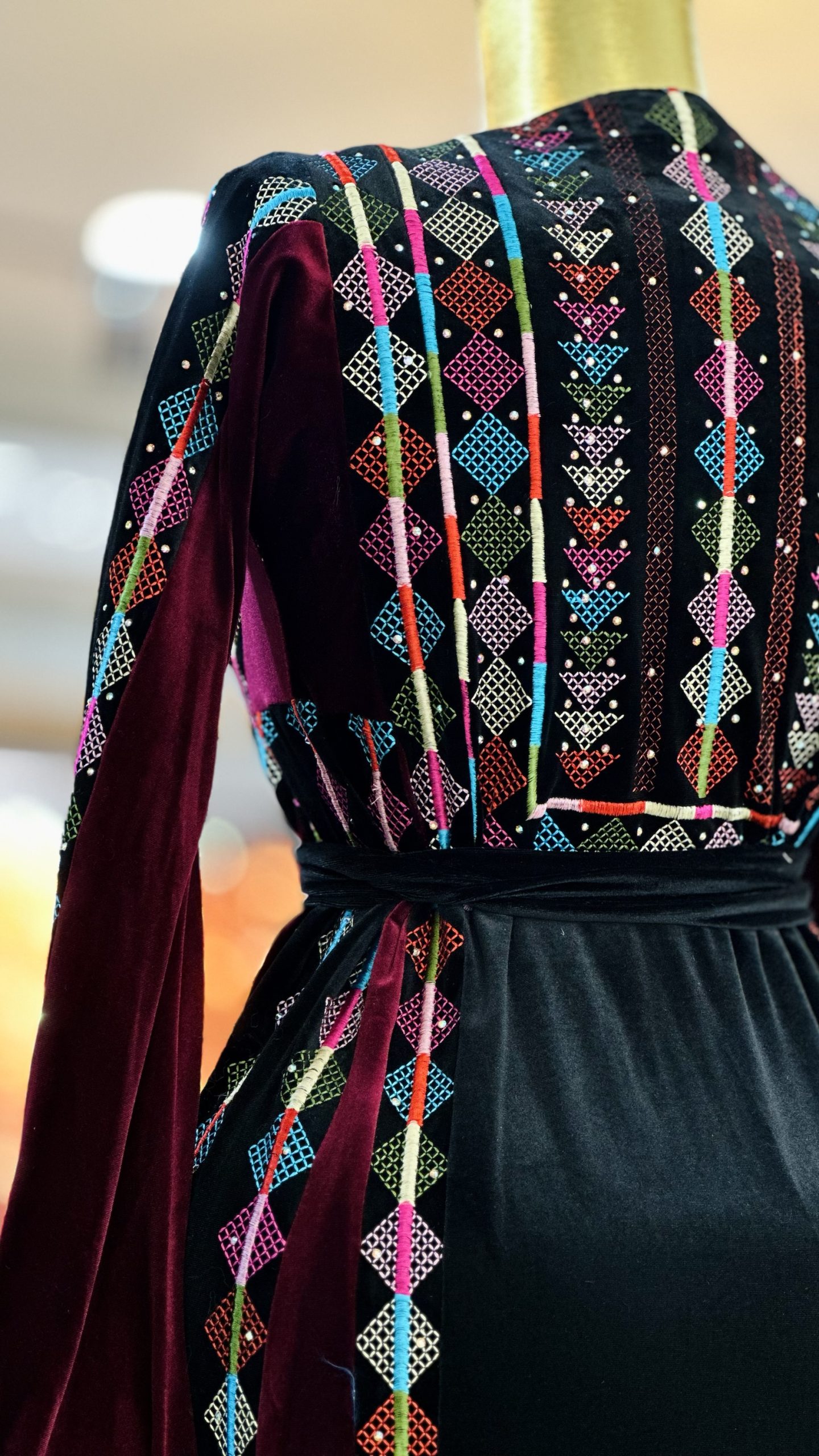 ثوب مخمل باللوان مميزة - Image 6