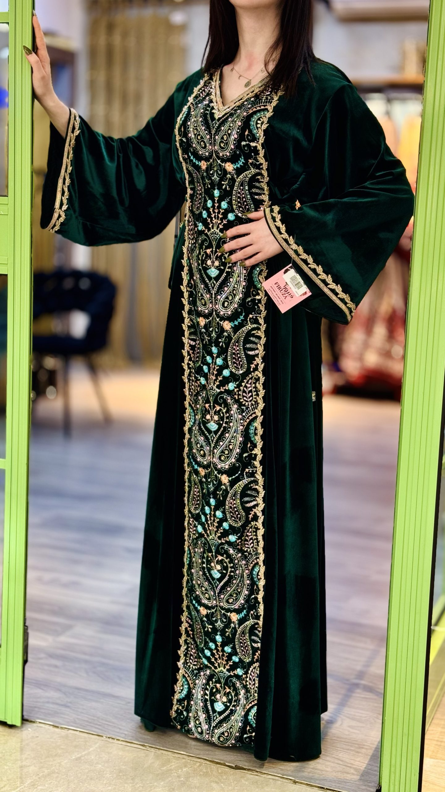 قفطان مغربي فاخر باللون الاخضر