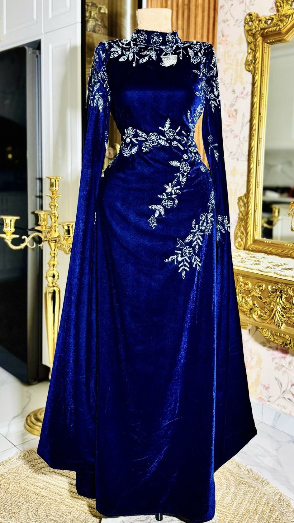 فستان مخمل شك خرز يدوي بالكامل - Image 5