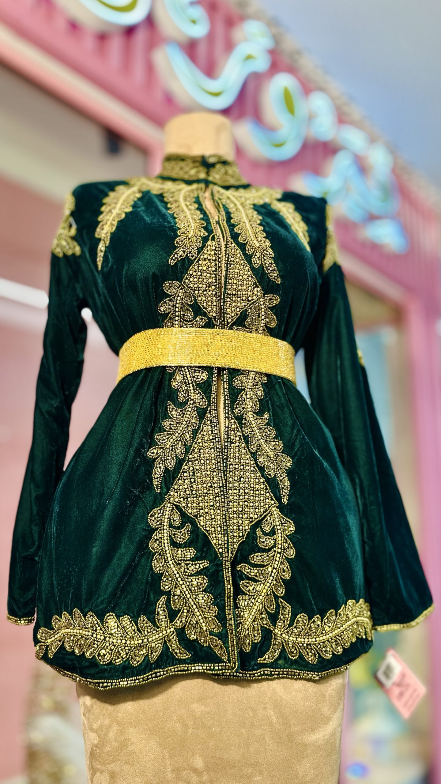 جاكيت شك خرز بلون الاخضر المميز - Image 3