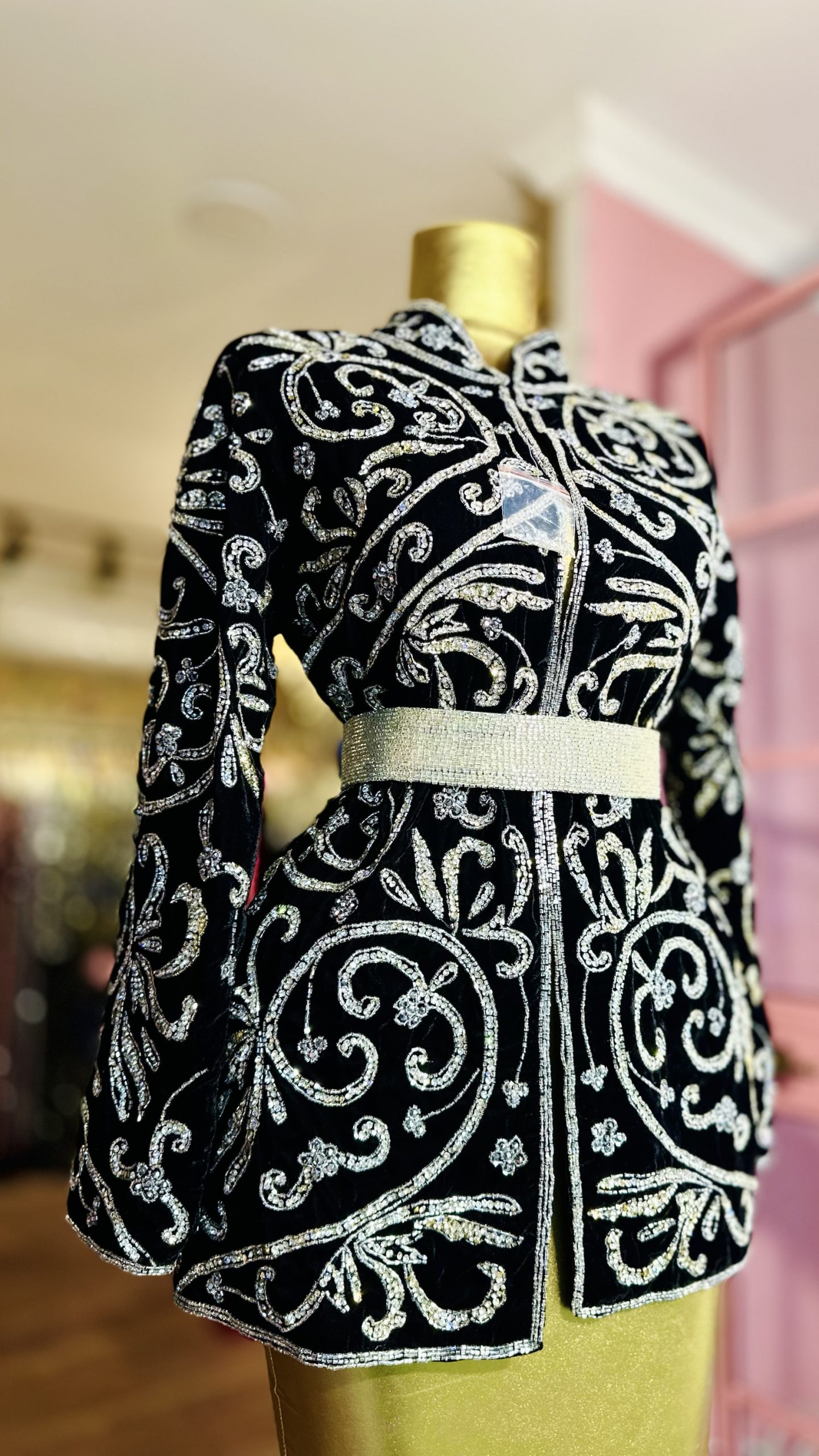 جاكيت شك خرز يدوي