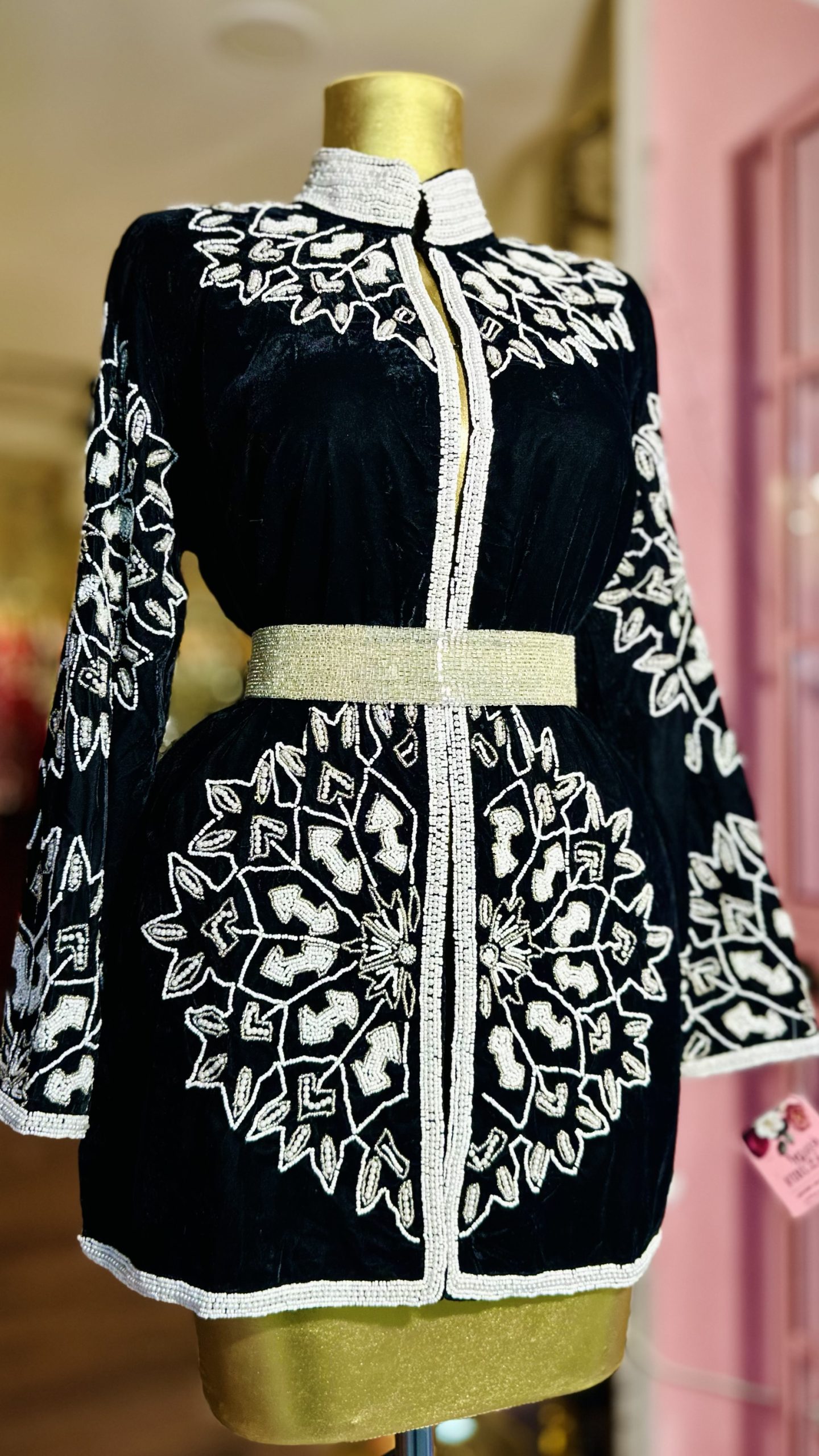 جاكيت شك خرز يدوي