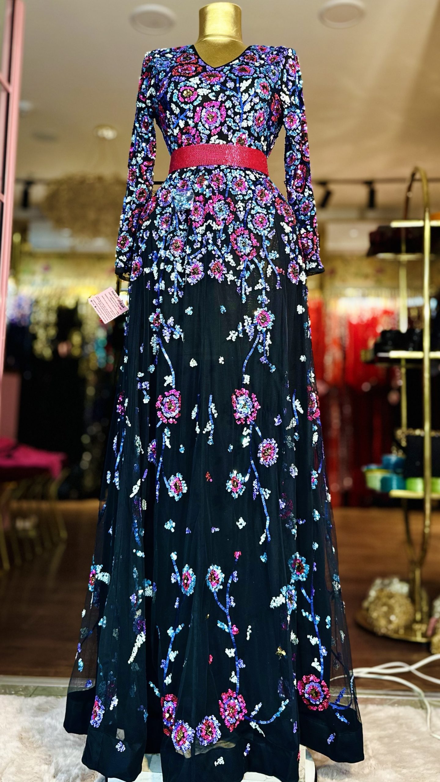 فستان شك خرز يدوي بالكامل باللوان مميزة وفخمة