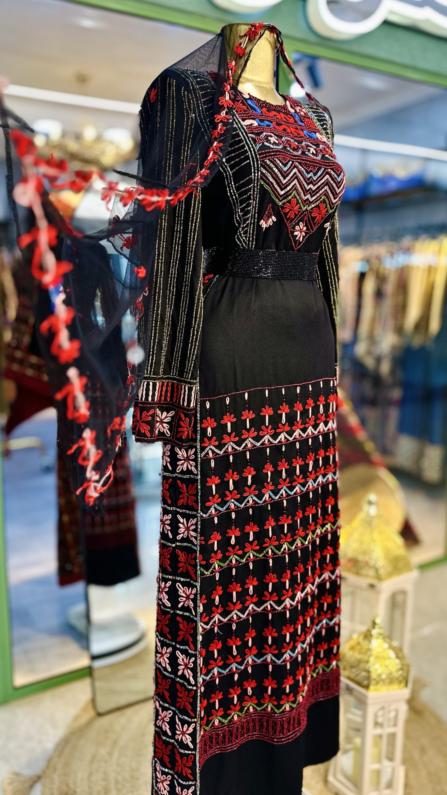 ثوب شك خرز يدوي بالكامل باللوان مميزة - Image 7