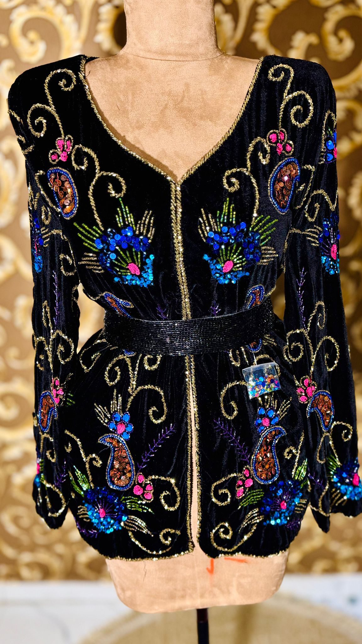 جاكيت شك خرز يدوي